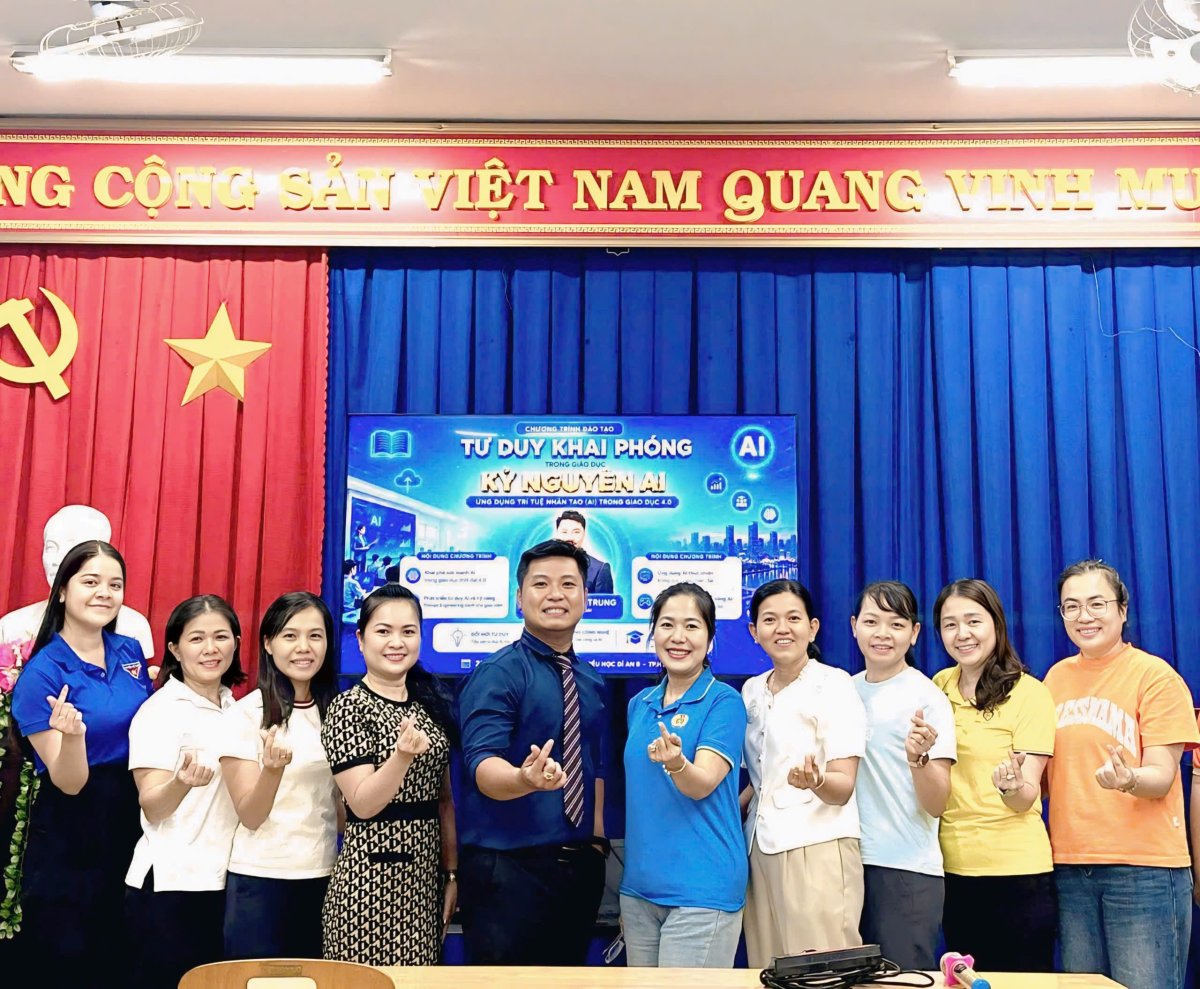 Đào tạo “Tư duy khai phóng trong giáo dục kỷ nguyên AI” dành cho đội ngũ giáo viên Trường Tiểu học Dĩ An B